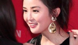 女星黑料女曝吃瓜网站 娱乐圈教父,揭秘吃瓜网站背后的真相